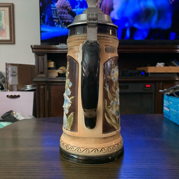 Sitzendorf Ceramic—Vintage, Large, German Bier Stein - Picture 4 of 12